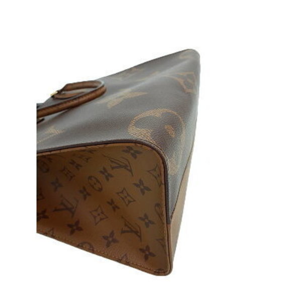 Louis Vuitton Monogram Giant Onthego Bag - Picture 7 of 8